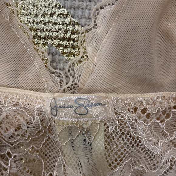 Lace bra - Picture 3 of 4